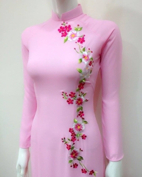Áo dài thêu họa tiết