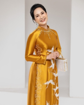 Áo dài bà sui vải lụa