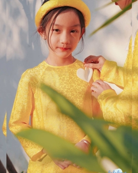 Áo Dài Trẻ Em Màu Vàng