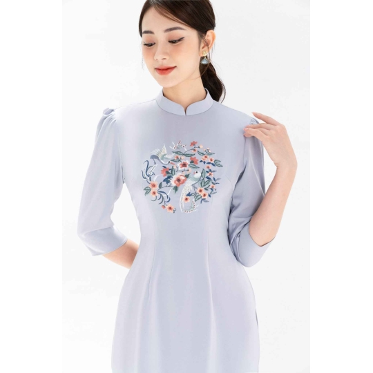 Áo dài lụa thêu hoa 