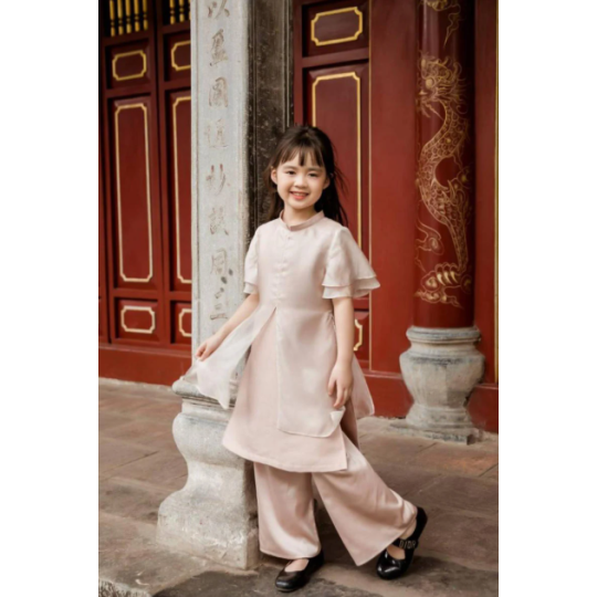 Áo dài cách tân dễ thương